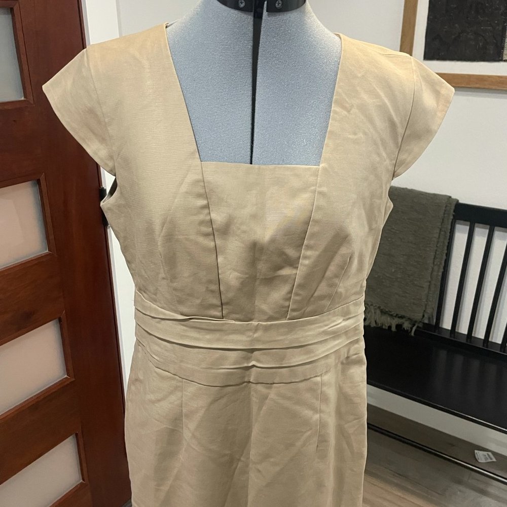 Dress - Picture 6 of 7